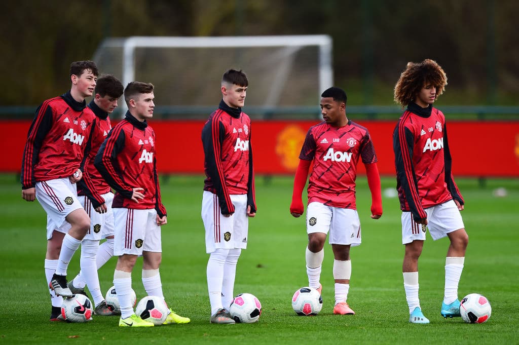 Manchester United U18s warming up