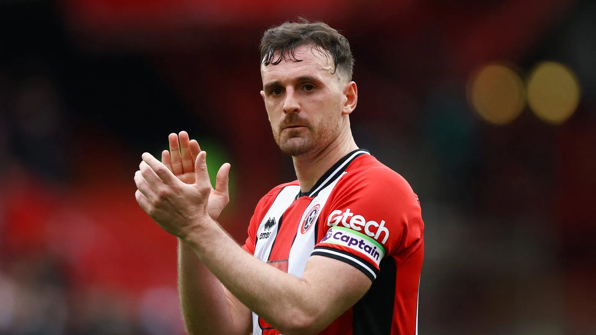 Đội trưởng Jack Robinson thi đấu cho Sheffield United