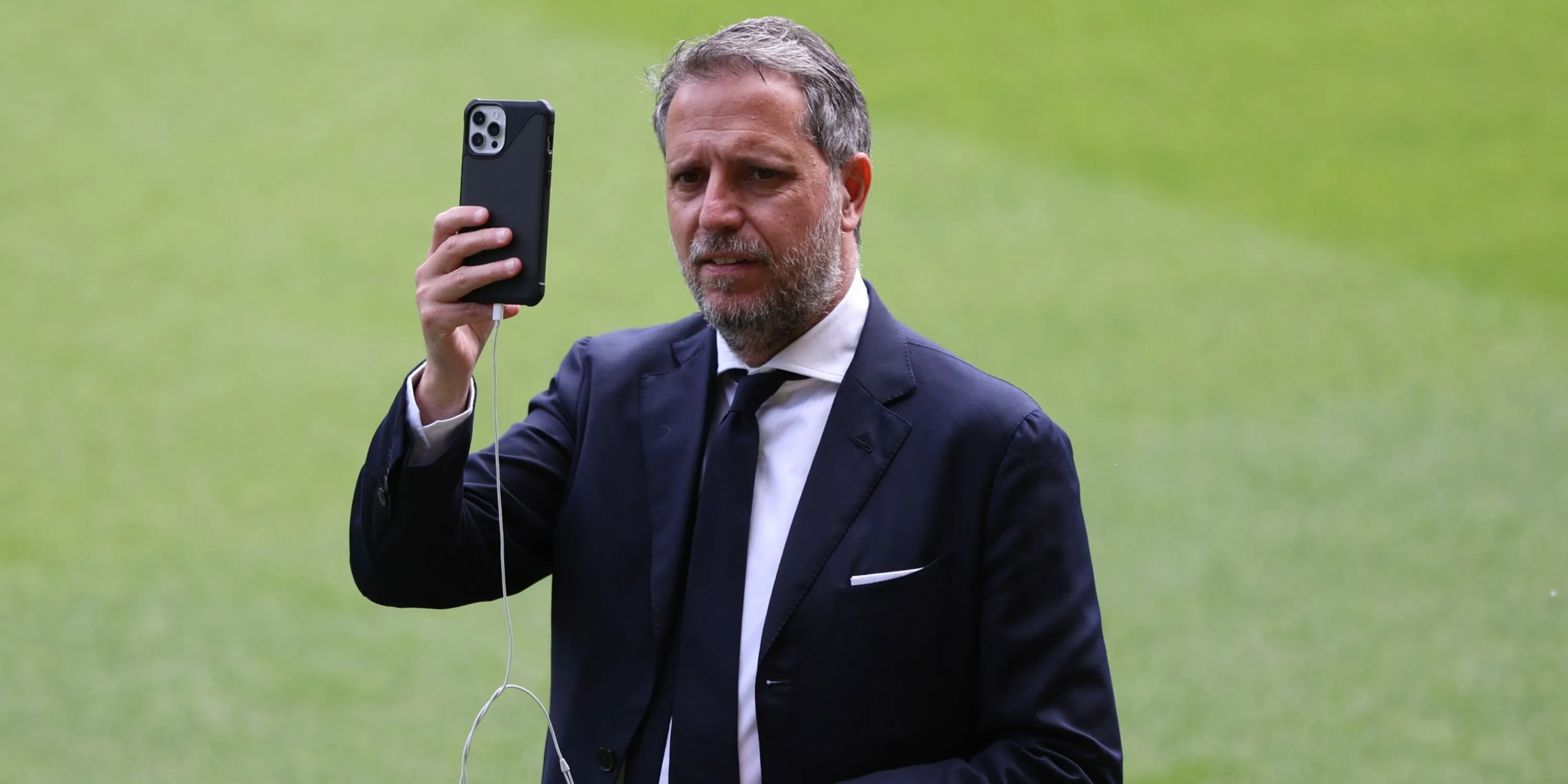 Neville so sánh Palmer với Ronaldo: Fan Liverpool nổi giận