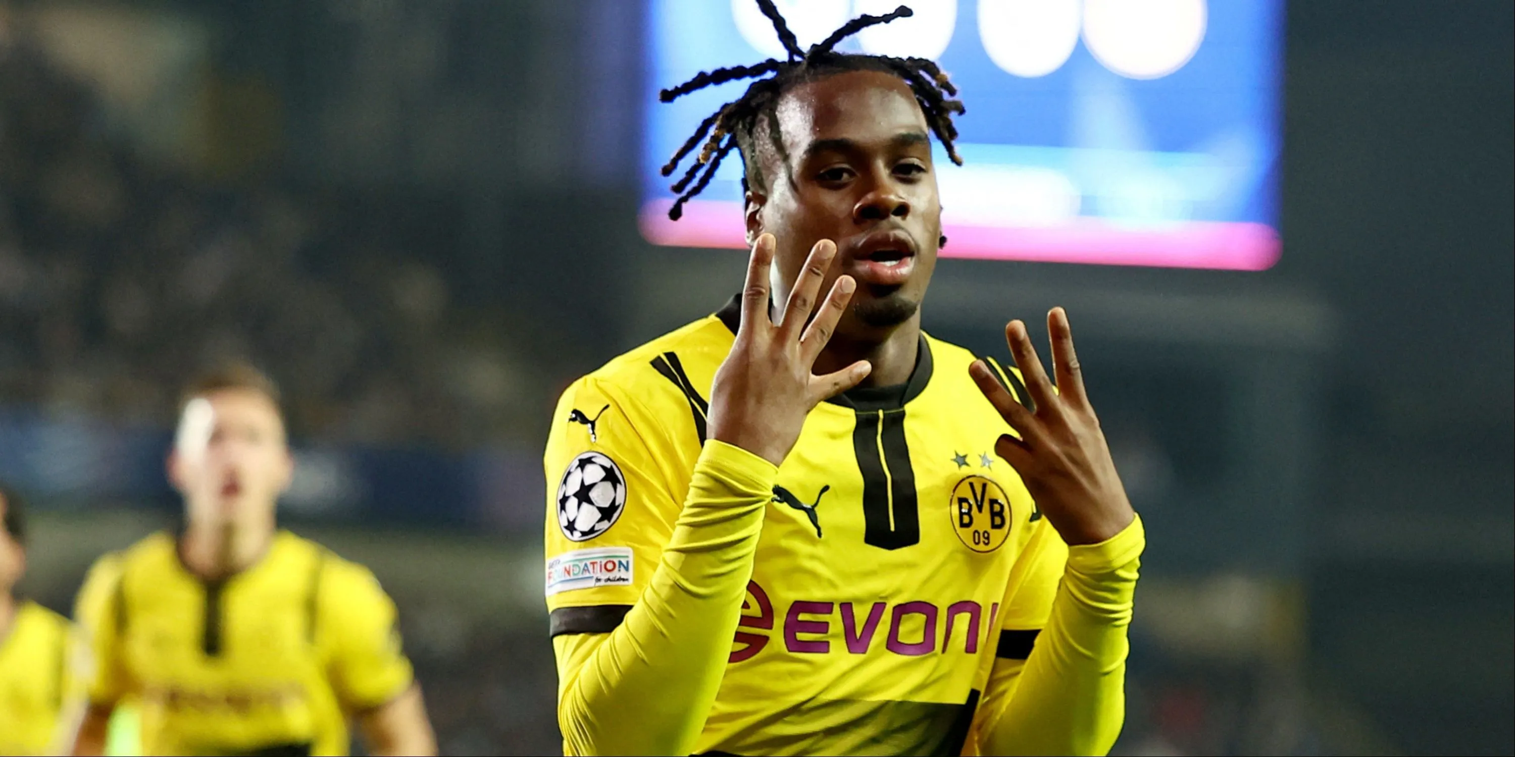 Jamie Gittens cầu thủ trẻ của Dortmund cũng là mục tiêu của Arsenal