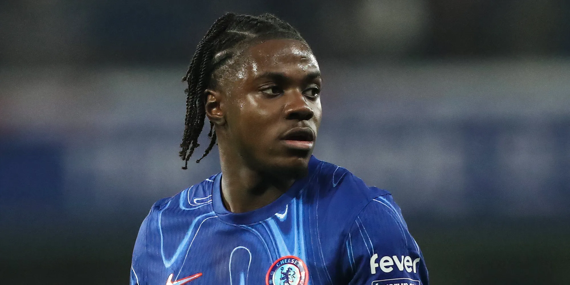 Romeo Lavia trong trận đấu giữa Chelsea và Liverpool tại Premier League