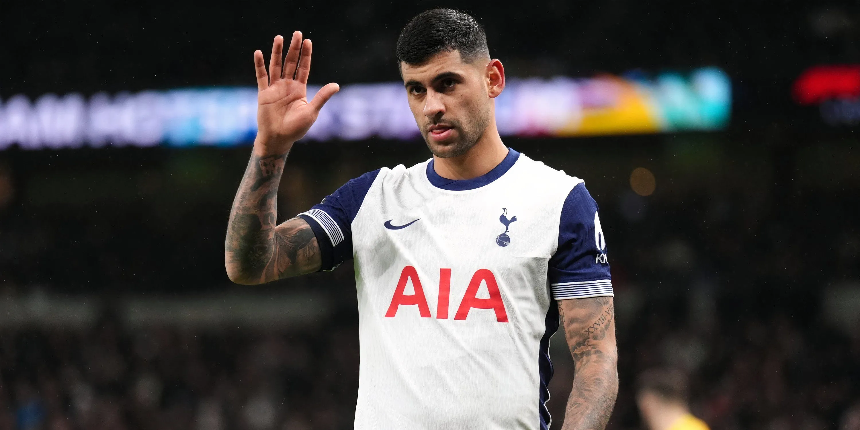 Tranh cãi màn ăn mừng của Chelsea khi hạ Liverpool