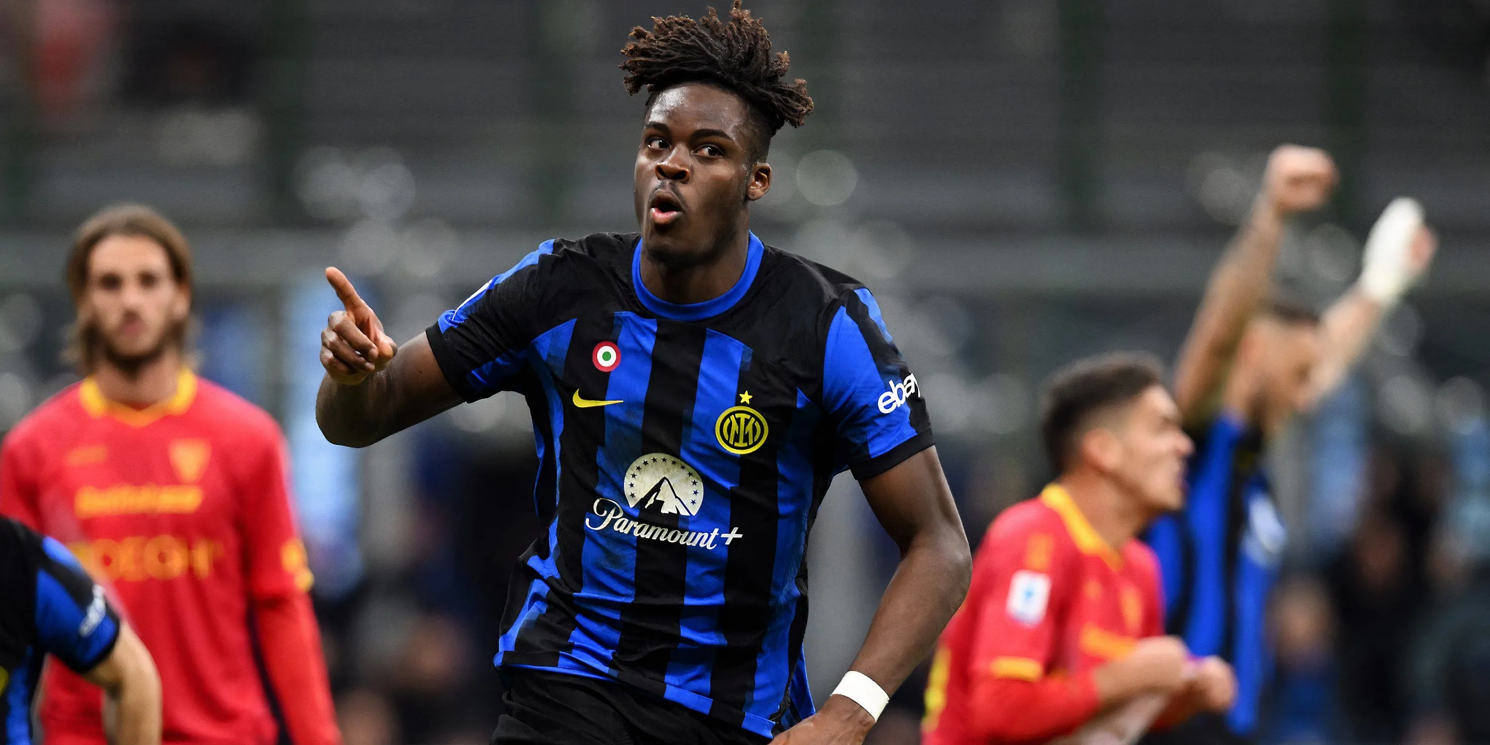 Trung vệ Yann Bisseck của Inter Milan trong một trận đấu tại Serie A