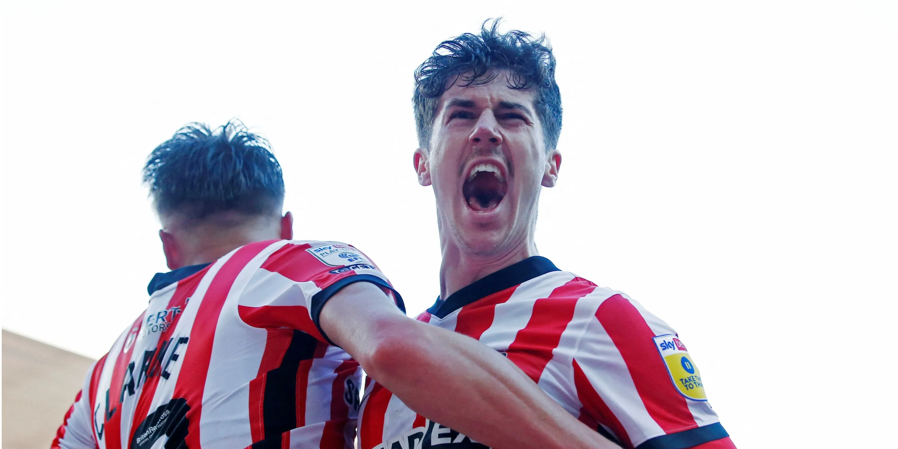 Hậu vệ Trai Hume trong màu áo Sunderland ở Championship