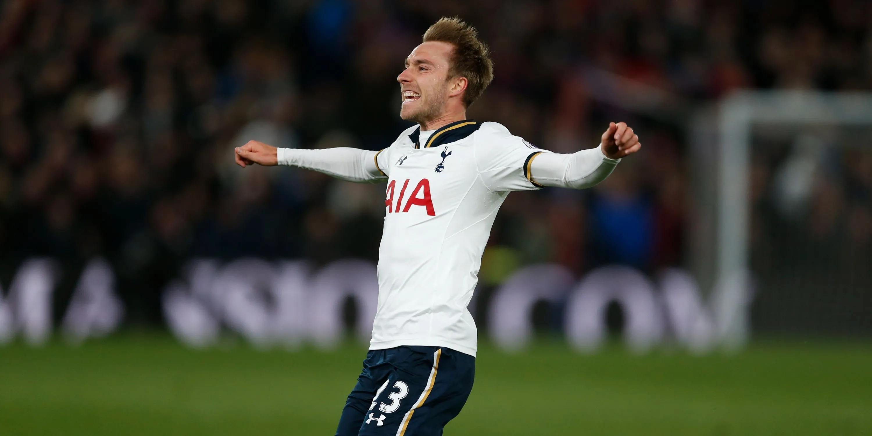 Tiền vệ Christian Eriksen trong màu áo Tottenham