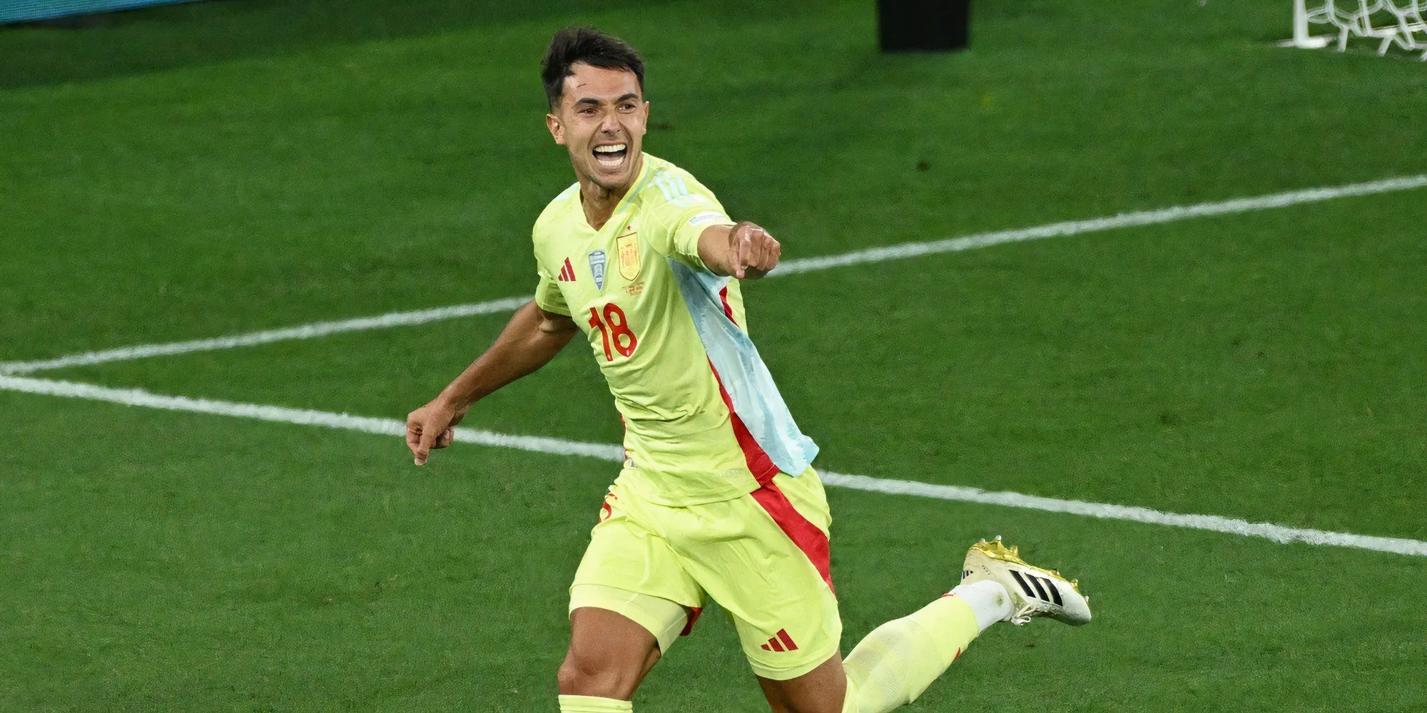 Tiền vệ Martin Zubimendi, mục tiêu chuyển nhượng của Arsenal từ Real Sociedad