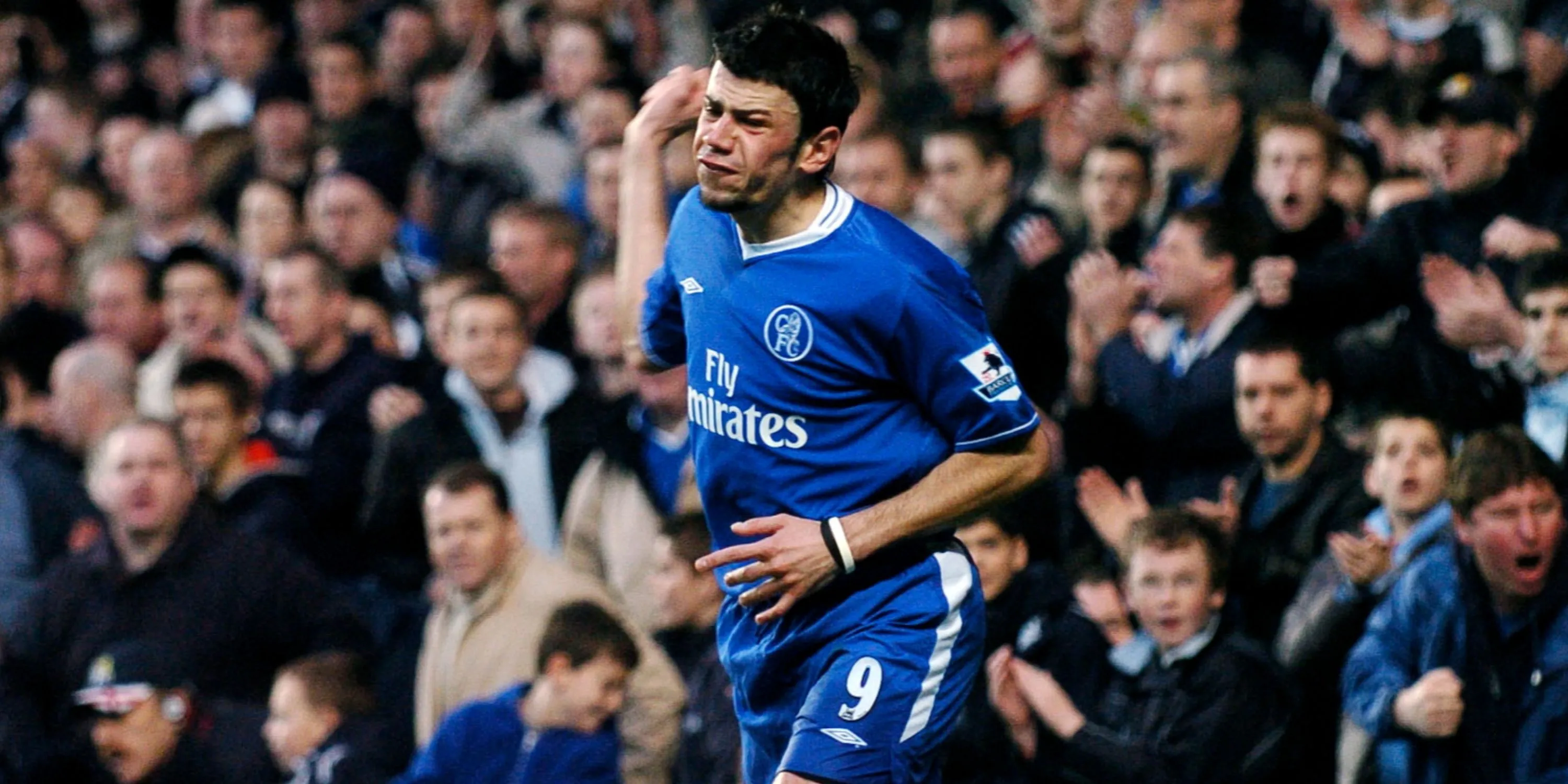 Mateja Kezman thể hiện sự thất vọng khi khoác áo Chelsea