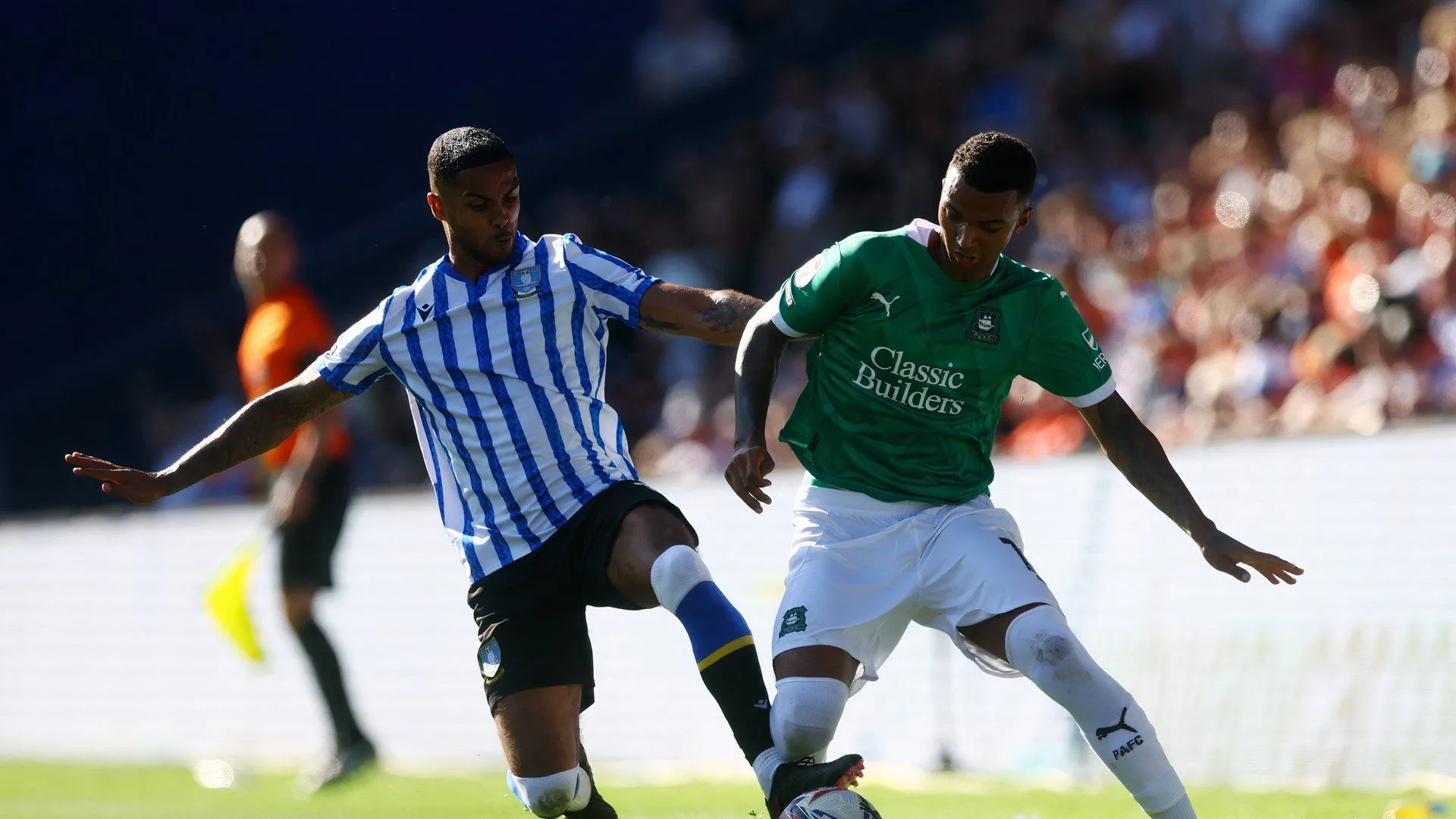 Sheffield Wednesday Đẩy Mạnh Tái Ký Stuart Armstrong Dù Gặp Khó Khăn Tài Chính