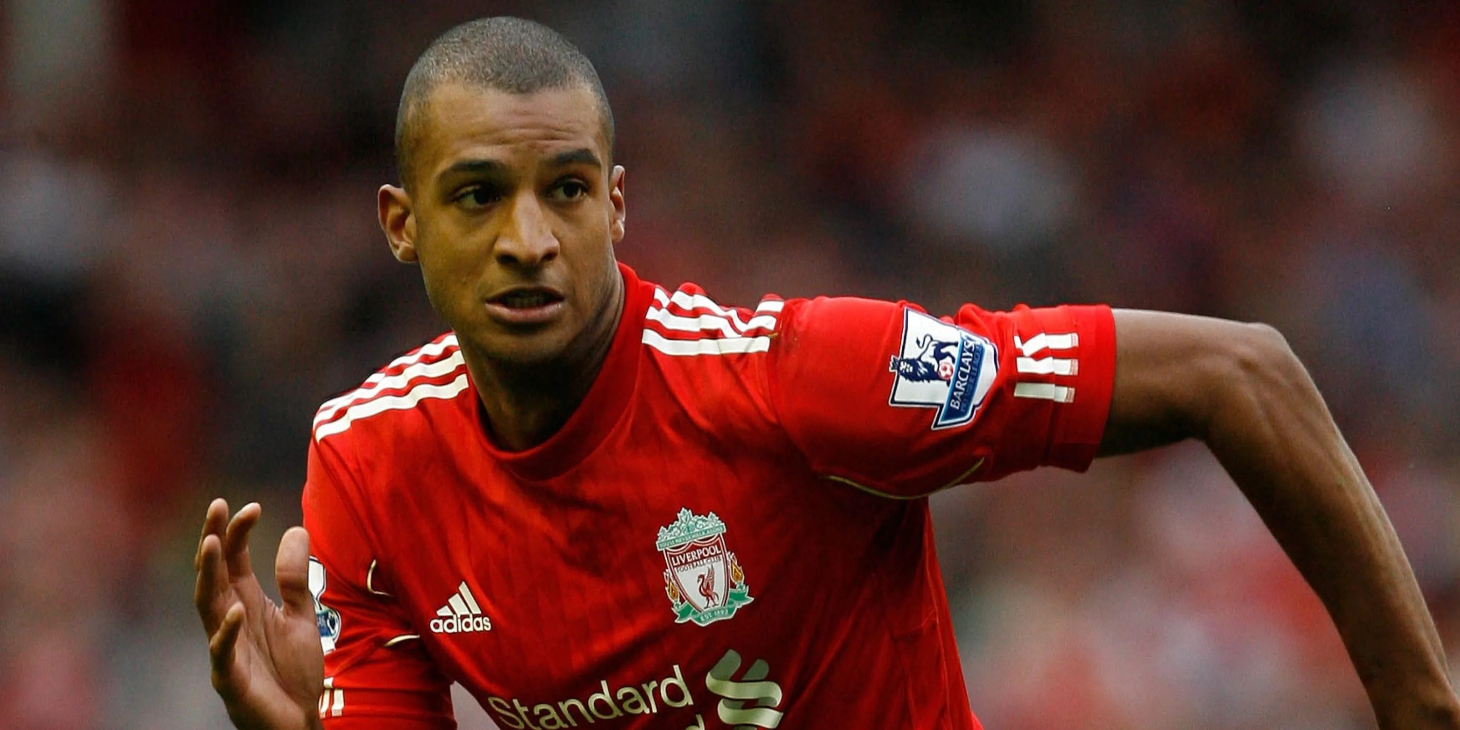 Tiền đạo David Ngog trong màu áo Liverpool