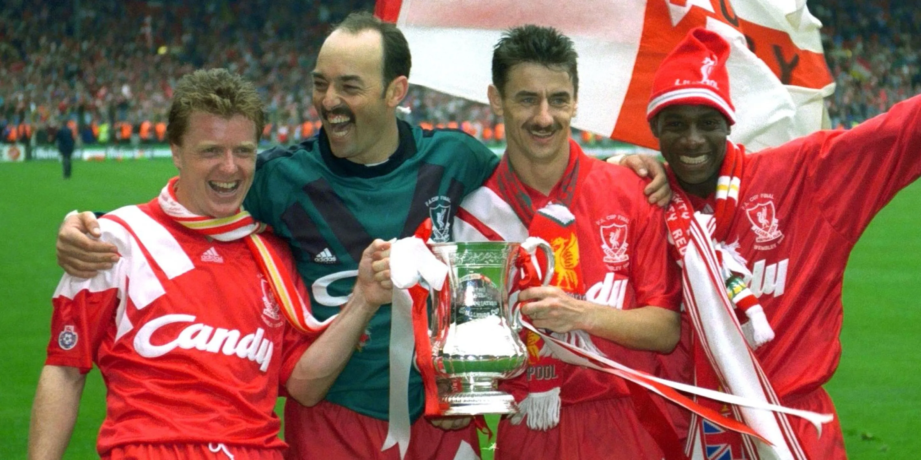 Áo đấu Adidas của Liverpool gắn liền với những khoảnh khắc vô địch FA Cup