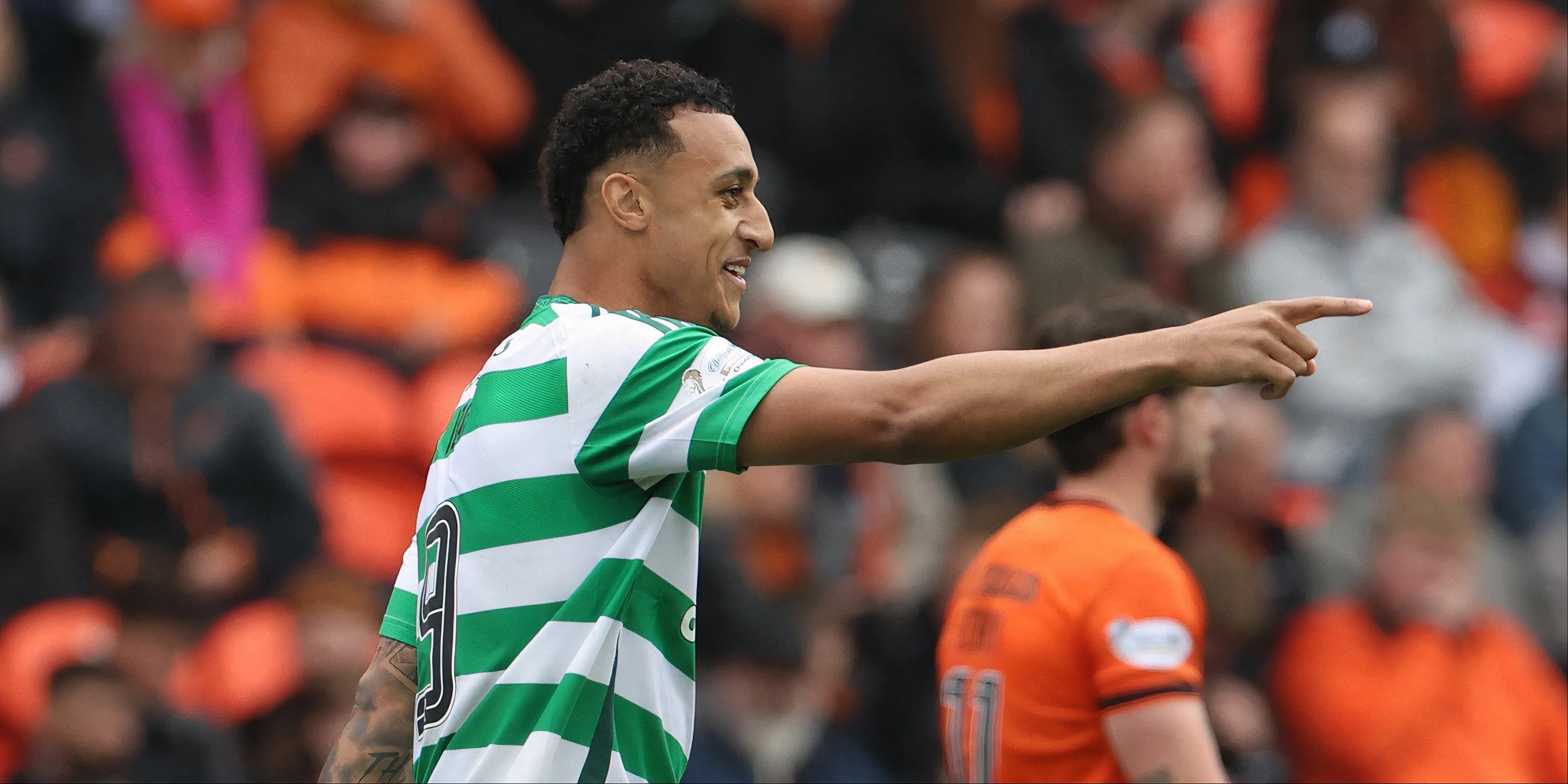 Tiền đạo Adam Idah của Celtic trong trận đấu ra quân mùa giải mới gặp St Mirren.