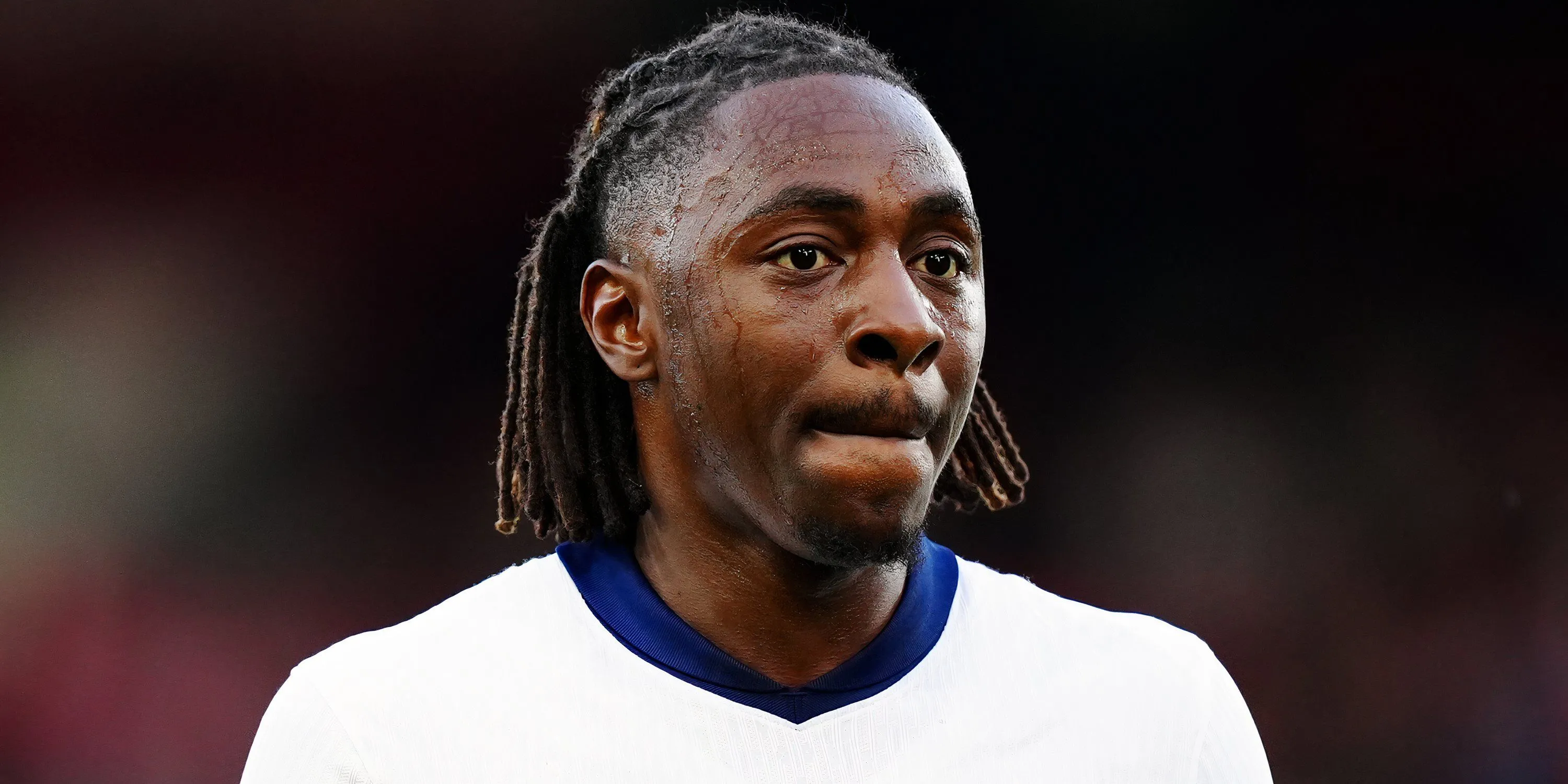 Tiền vệ Eberechi Eze trong màu áo đội tuyển Anh, mục tiêu chuyển nhượng của Arsenal.