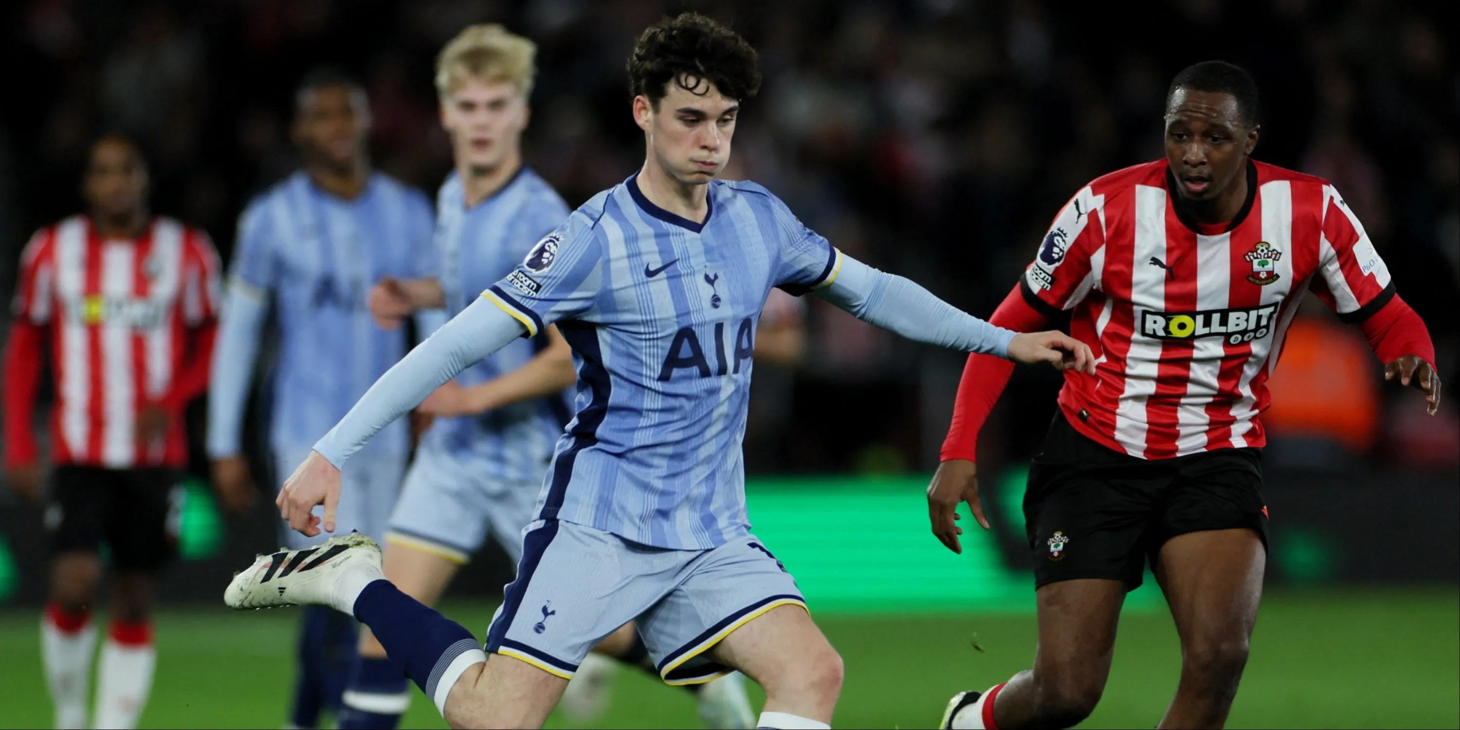 Archie Gray — mẫu cầu thủ đa năng, phù hợp với triết lý trẻ hóa của Spurs