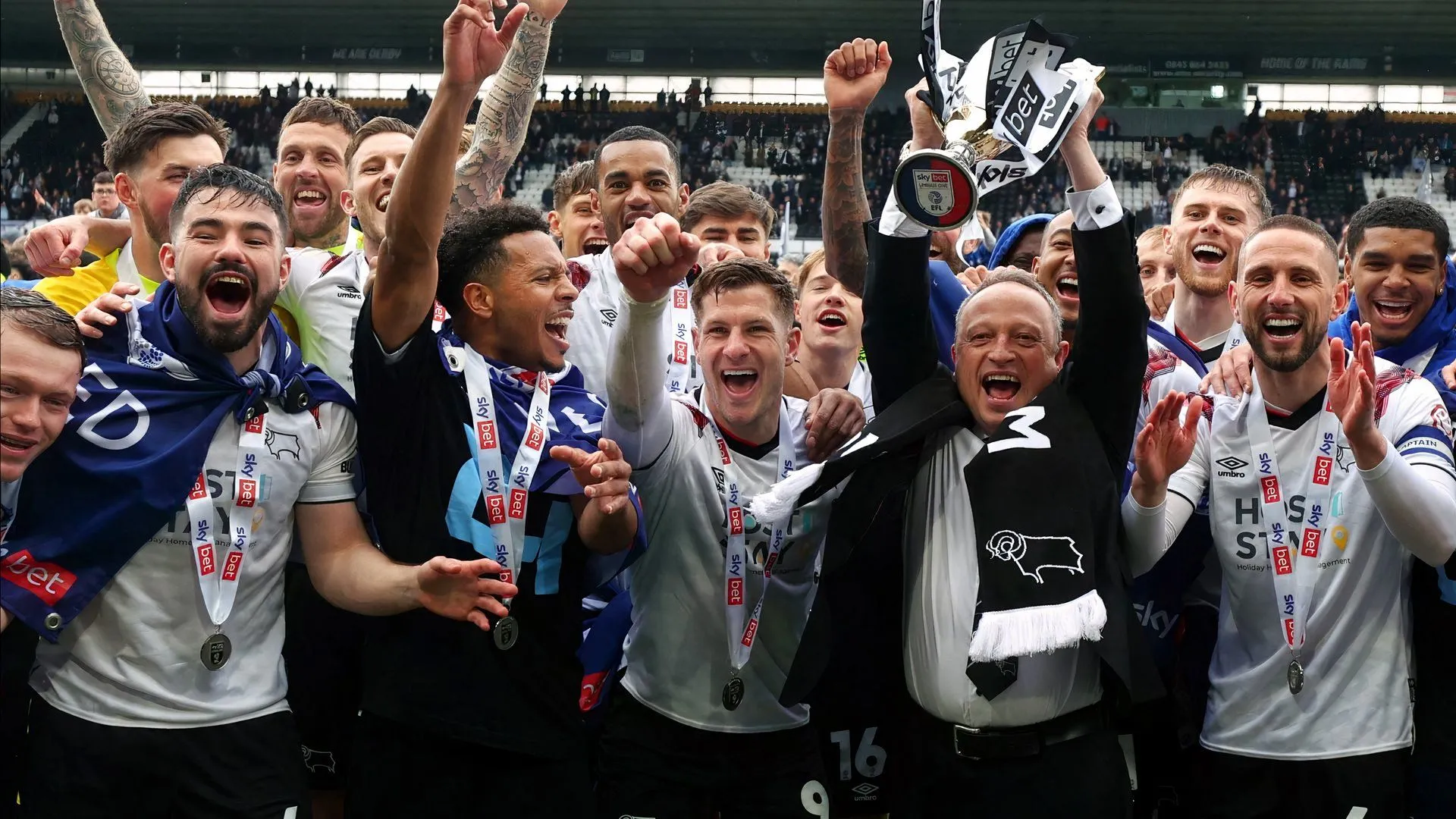 David Clowes, chủ sở hữu Derby County, người từng chi 55 triệu bảng cứu CLB khỏi nguy cơ phá sản