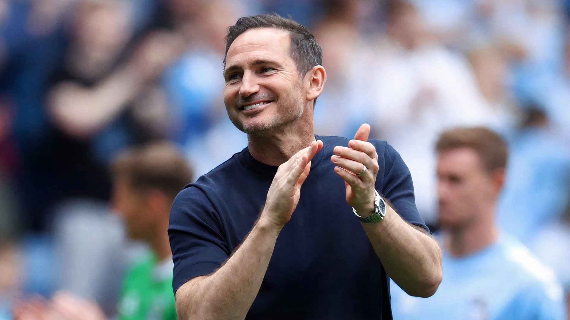 Frank Lampard chỉ đạo Coventry City tại CBS Arena, theo dõi cầu thủ trẻ George Shepherd
