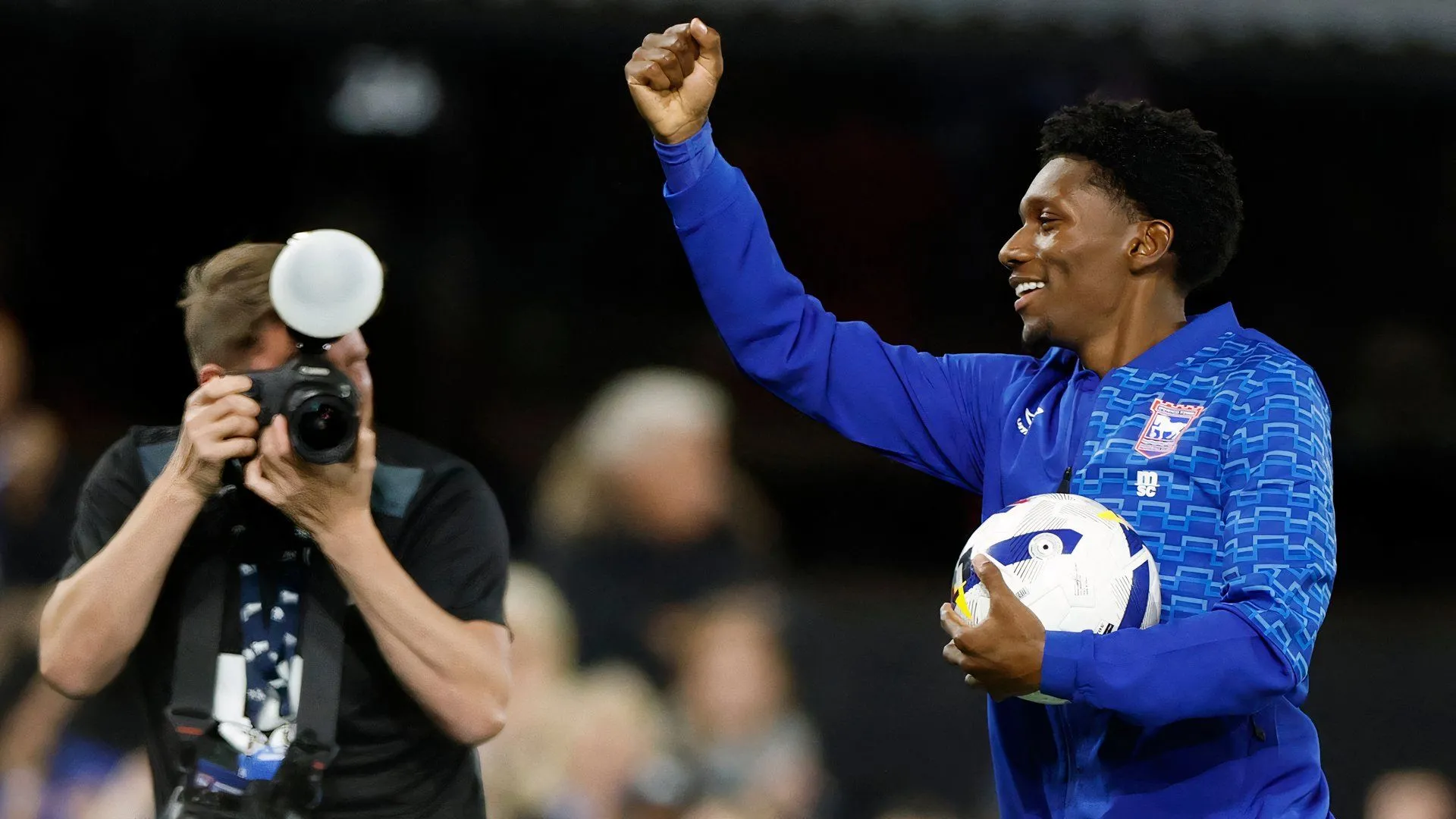 Jaden Philogene lập hat-trick cho Ipswich Town trước Sheffield United