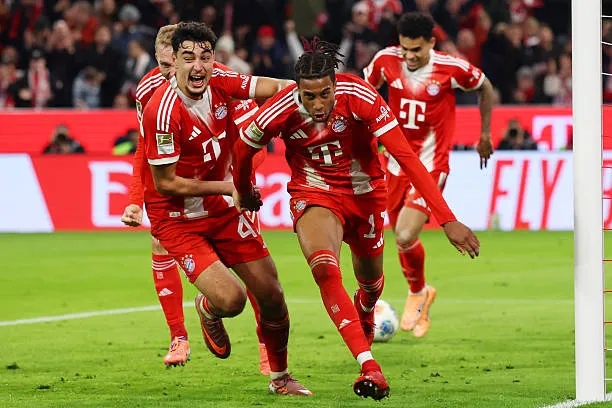 Joshua Kimmich phát biểu sau trận, thể hiện tinh thần tập thể và kỷ luật chiến thuật của Bayern