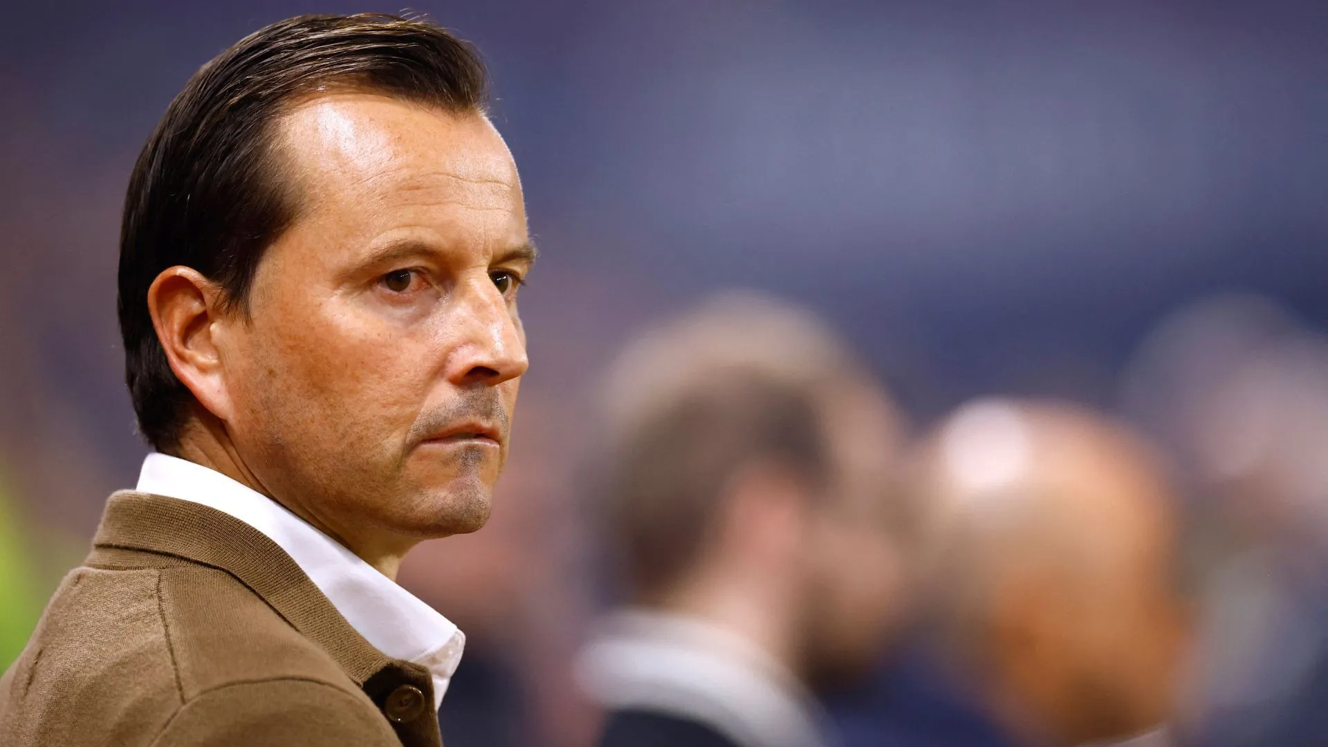 Julien Stephan huấn luyện, định hình phong cách tấn công nhanh cho QPR