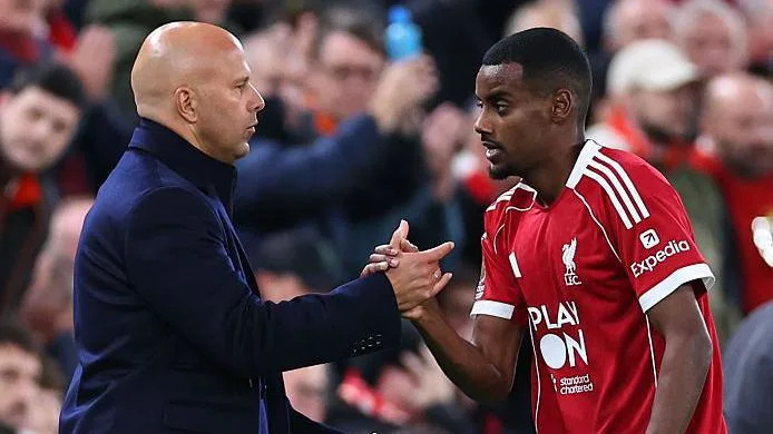 Liverpool gặp khó khăn: Alexander Isak chưa ghi bàn, Mohamed Salah sa sút