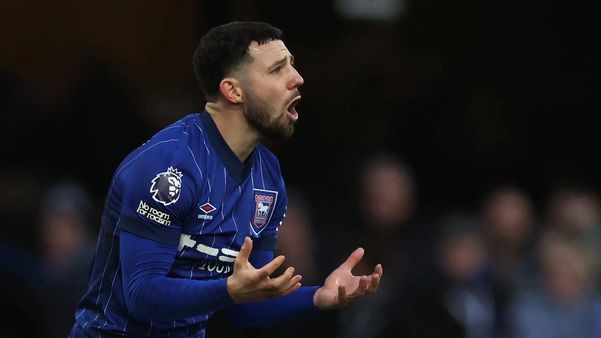 Tiền đạo Conor Chaplin trên đường trở lại cho mượn ở Portsmouth, hợp đồng vẫn sắp đáo hạn