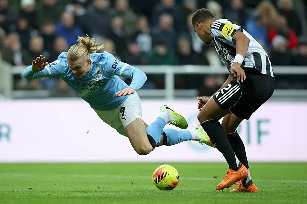 Malick Thiaw phong tỏa hoàn hảo Erling Haaland trong trận đấu.