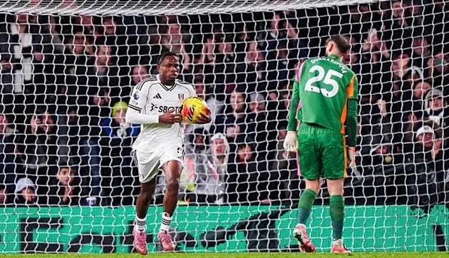 Những nỗ lực của Fulham ở hiệp hai không đủ để lật ngược thế cờ